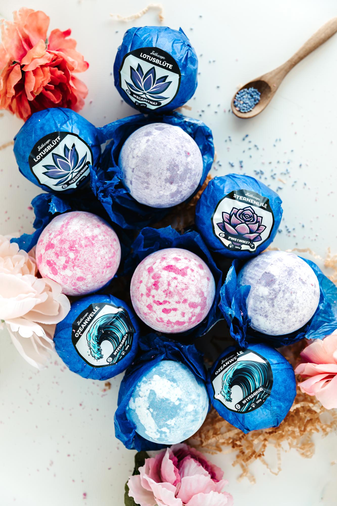 Bathscope Badekugeln dekorativ auf einem Tisch